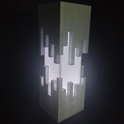 Lámpara poligonal moderna